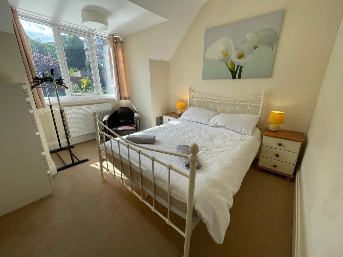 Large 5 Bed House In Scarborough Near The Beach, Large Garden & Hot Tub Zewnętrze zdjęcie